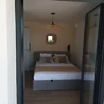 5 Etoiles Avec Piscine Chauffee, Petanque Et A 850 M Bandol