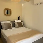5 Etoiles Avec Piscine Chauffee, Petanque Et A 850 M