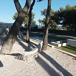 5 Etoiles Avec Piscine Chauffee, Petanque Et A 850 M Villa