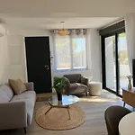 5 Etoiles Avec Piscine Chauffee, Petanque Et A 850 M Bandol