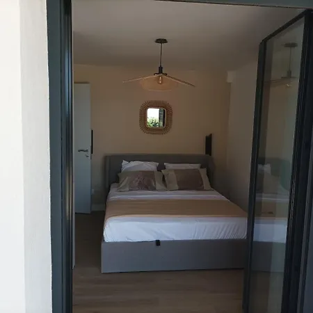 5 Etoiles Avec Piscine Chauffee, Petanque Et A 850 M Bandol
