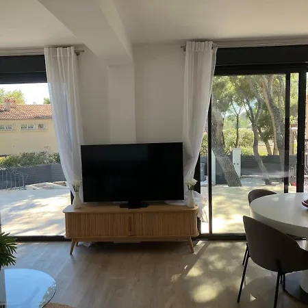 5 Etoiles Avec Piscine Chauffee, Petanque Et A 850 M Villa *