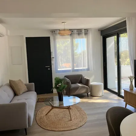 5 Etoiles Avec Piscine Chauffee, Petanque Et A 850 M Bandol