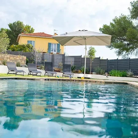 5 Etoiles Avec Piscine Chauffee, Petanque Et A 850 M Villa Bandol