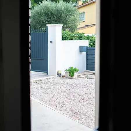 5 Etoiles Avec Piscine Chauffee, Petanque Et A 850 M Villa *