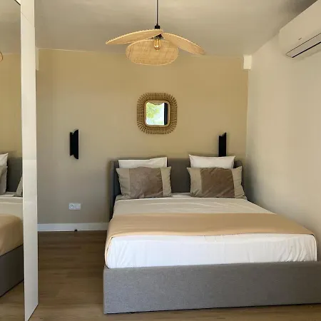 5 Etoiles Avec Piscine Chauffee, Petanque Et A 850 M Villa