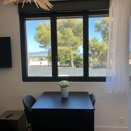 5 Etoiles Avec Piscine Chauffee, Petanque Et A 850 M Bandol