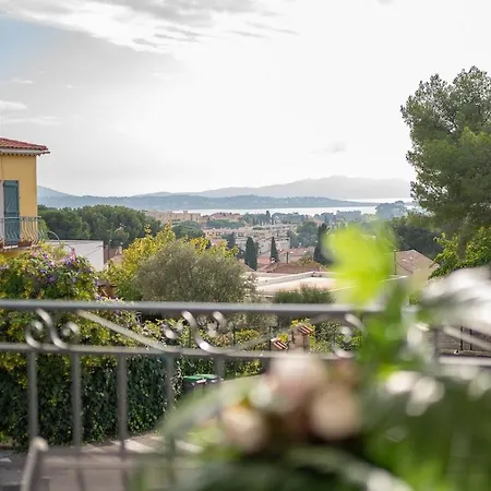 5 Etoiles Avec Piscine Chauffee, Petanque Et A 850 M *