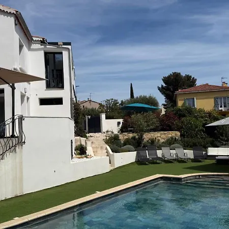 Villa 5 Etoiles Avec Piscine Chauffee, Petanque Et A 850 M Bandol