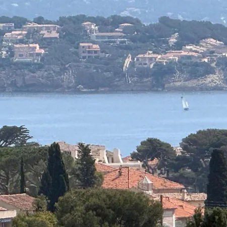 5 Etoiles Avec Piscine Chauffee, Petanque Et A 850 M